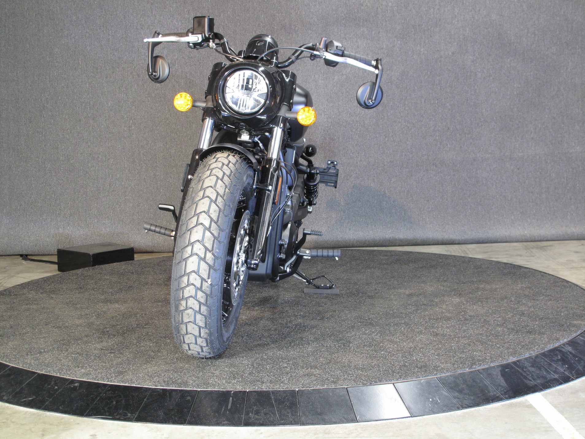 INDIAN - Scout Bobber Limited + Tech