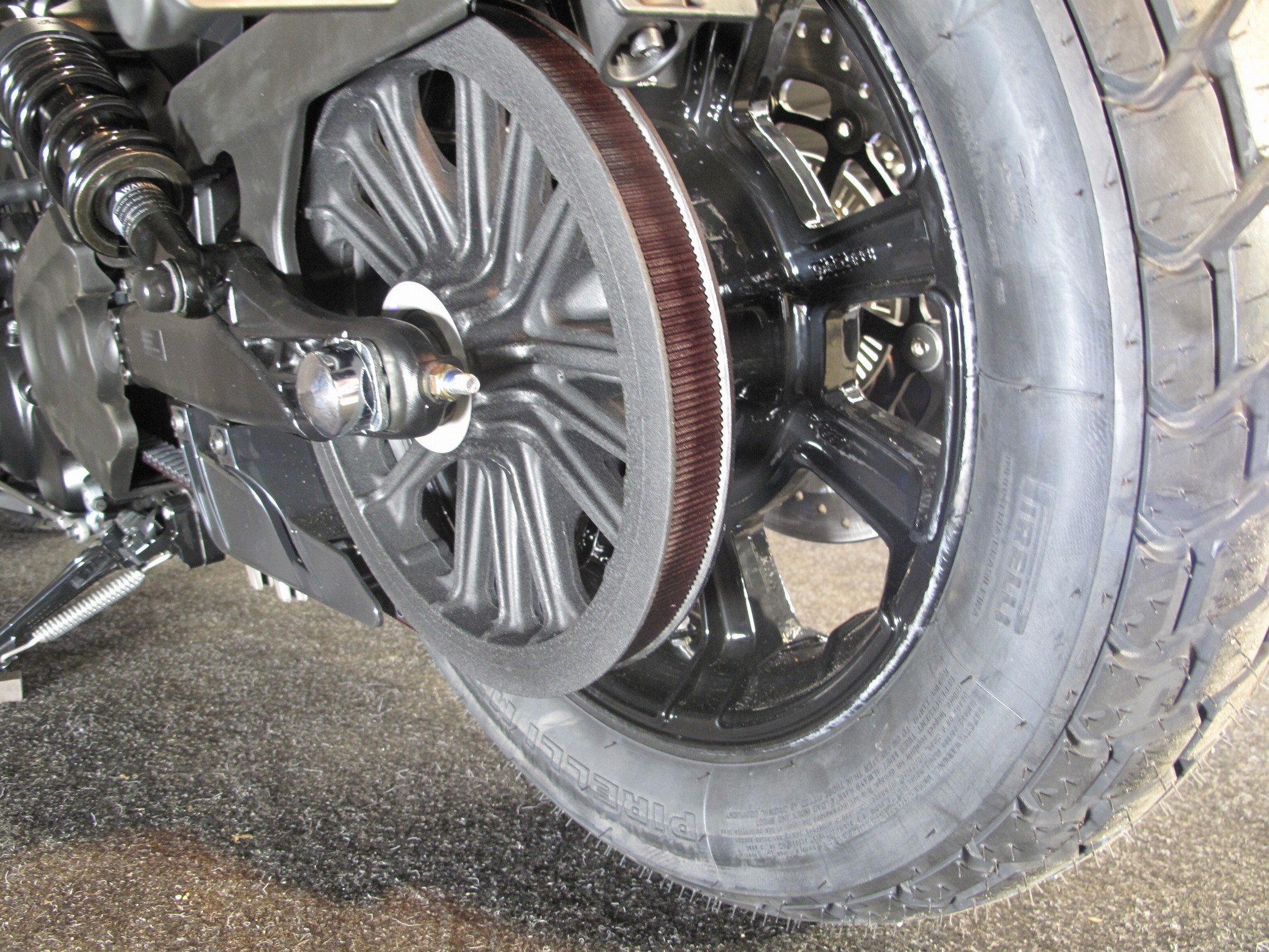 INDIAN - Scout Bobber Limited + Tech