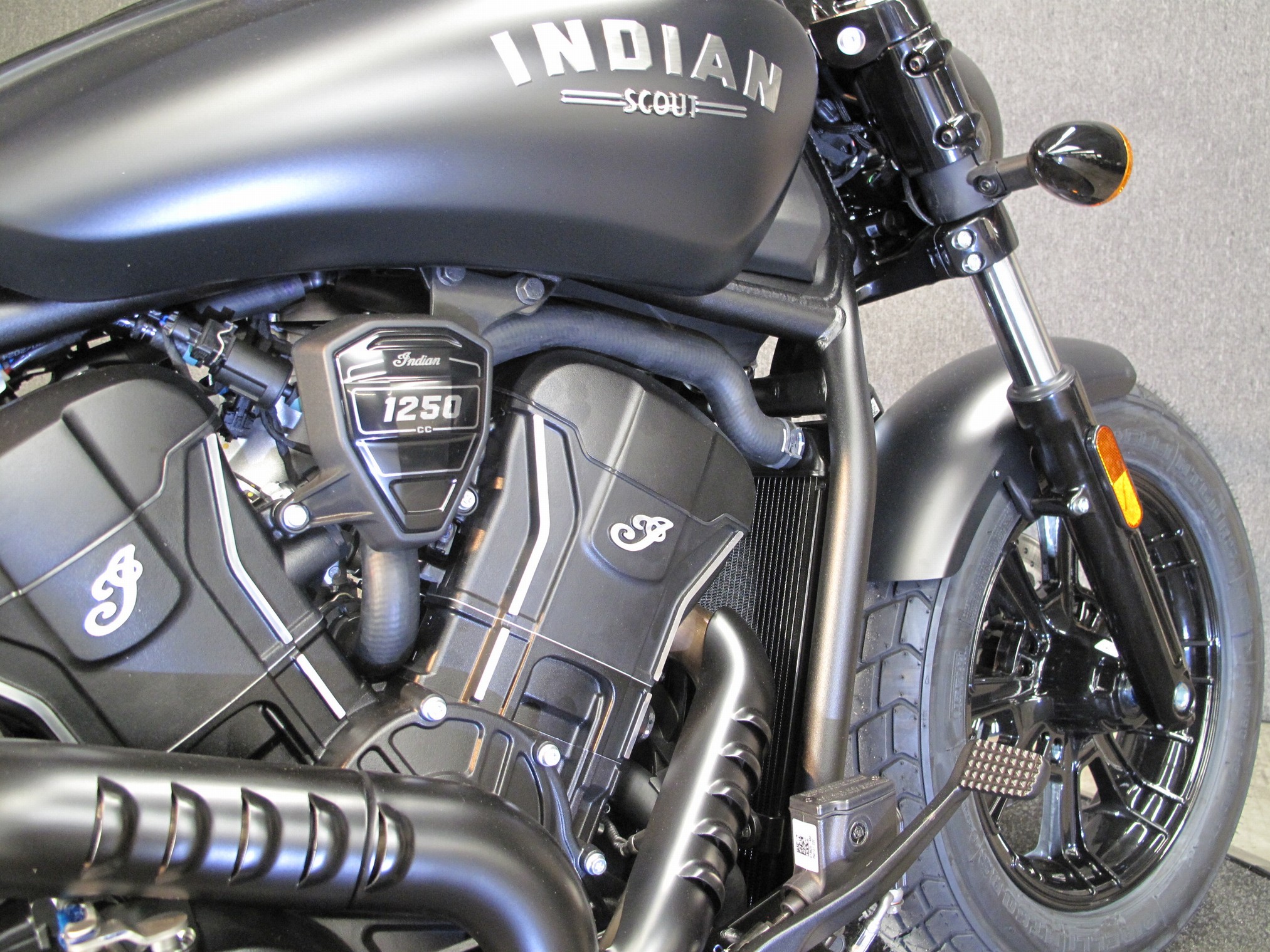 INDIAN - Scout Bobber Limited + Tech
