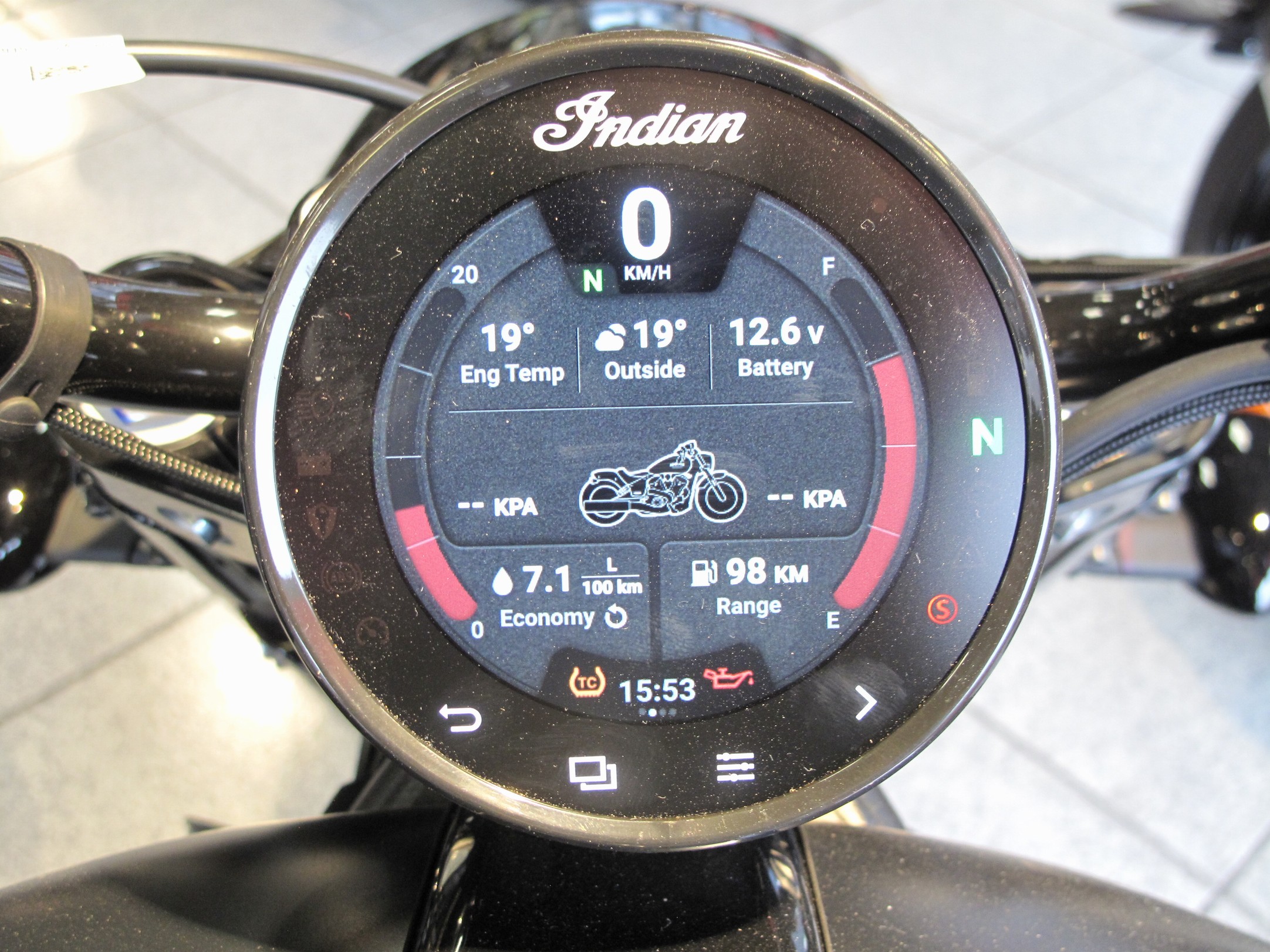 INDIAN - Scout Bobber Limited + Tech