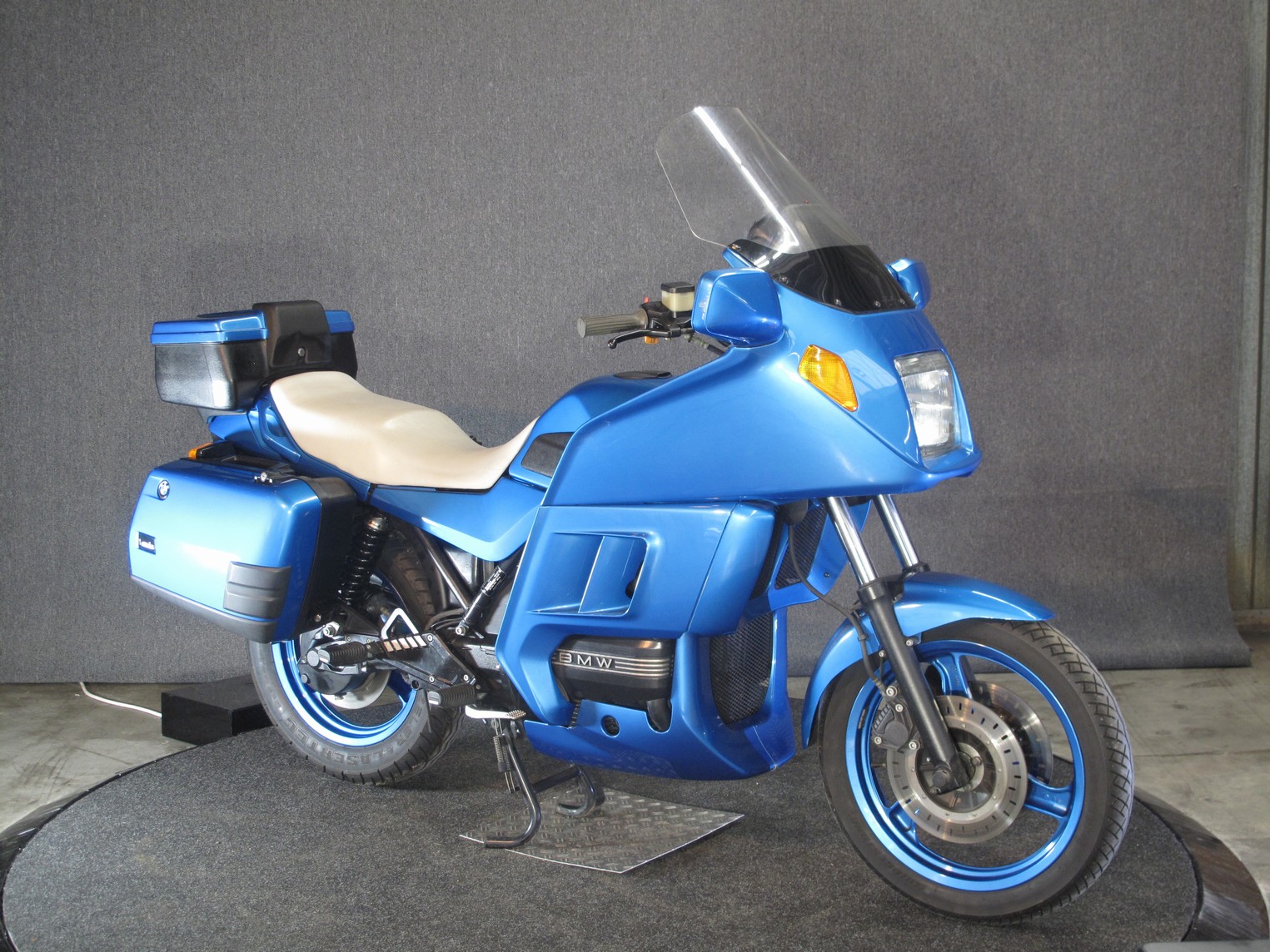 BMW - K75RT Net binnen!!