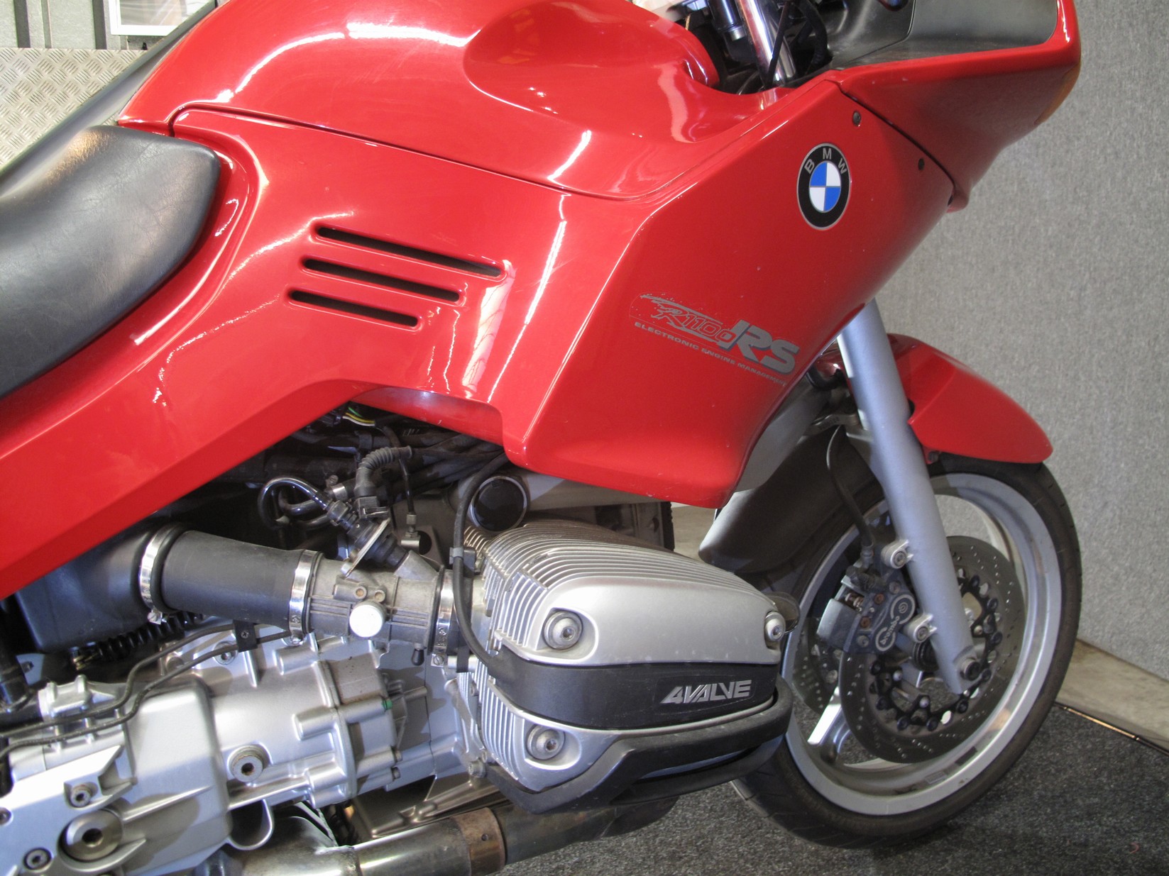 BMW - R1100RS Leuke R1100S met mogel