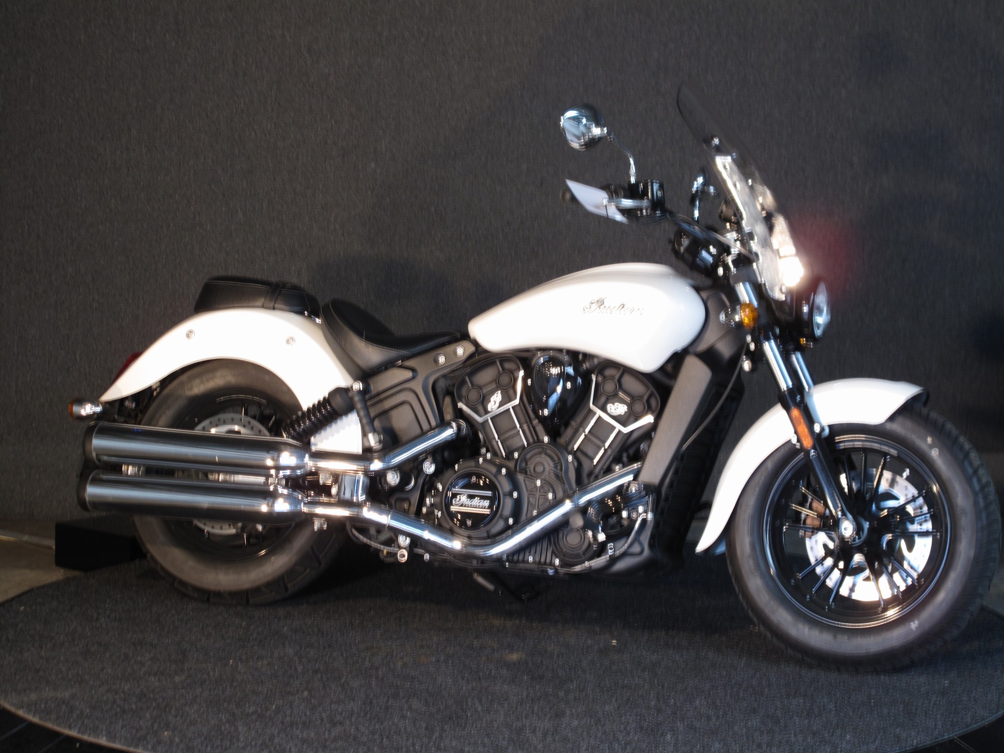 INDIAN Scout Sixty Official Indian Mo