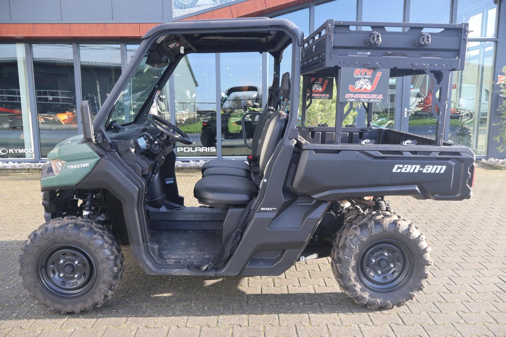 CAN-AM - Traxter HD7 DEMO SSV Traxter m