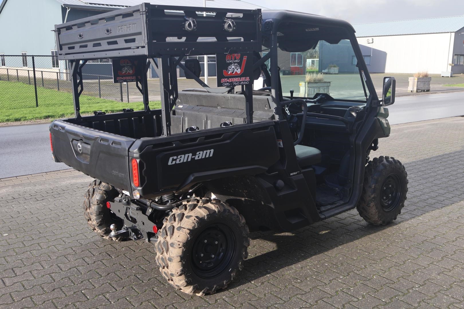 CAN-AM - Traxter HD7 DEMO SSV Traxter m