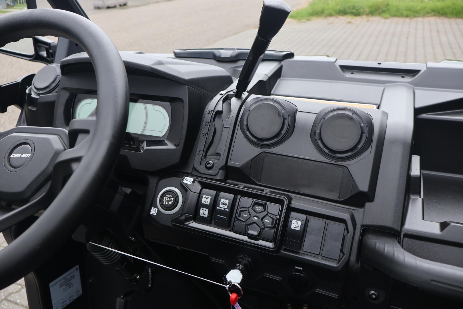 CAN-AM - Traxter XU 64 HD9 ABS Gator SS