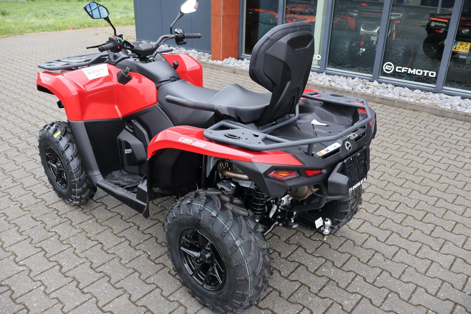 CAN-AM - Outlander MAX DPS 700 Met T ke