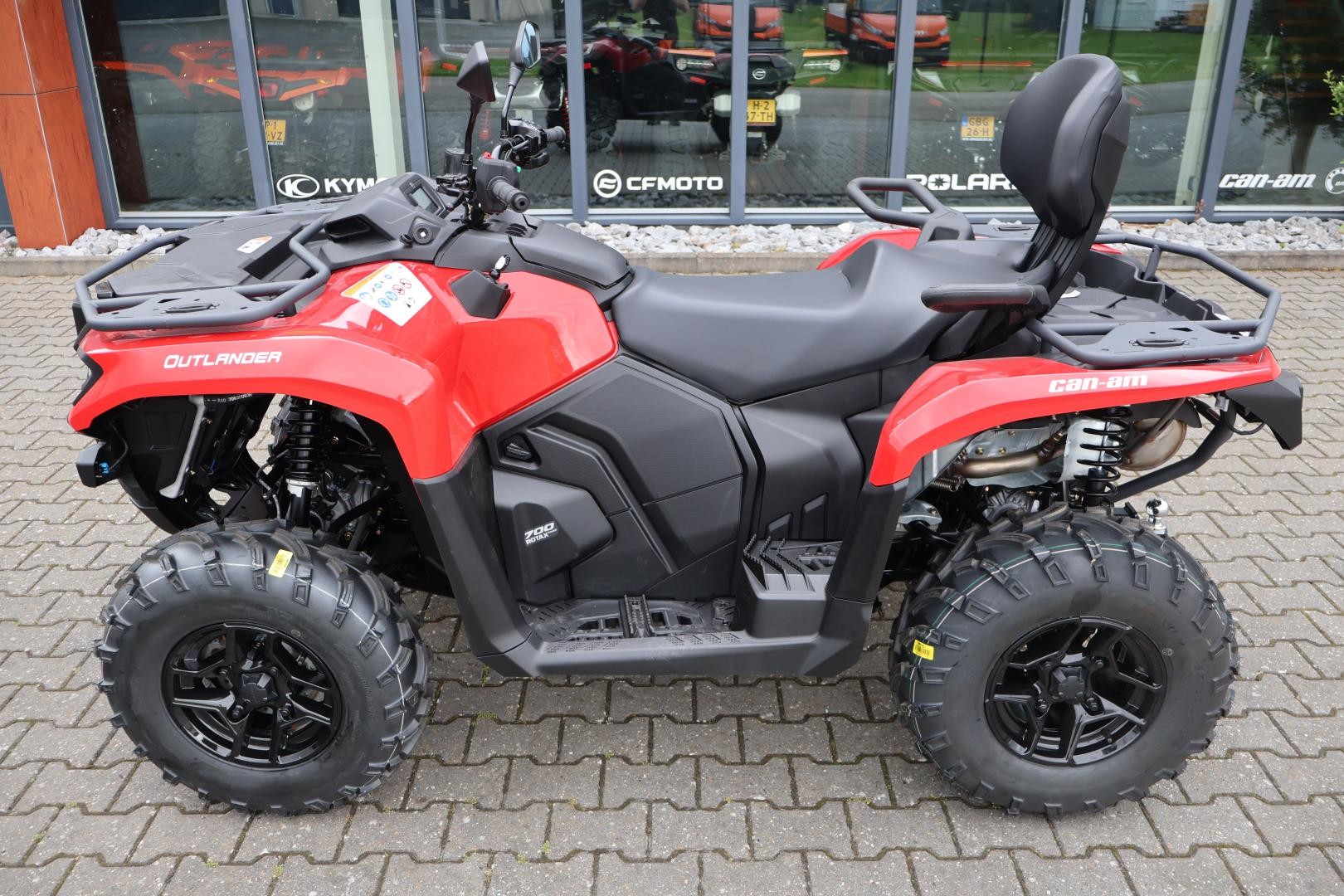 CAN-AM - Outlander MAX DPS 700 Met T ke