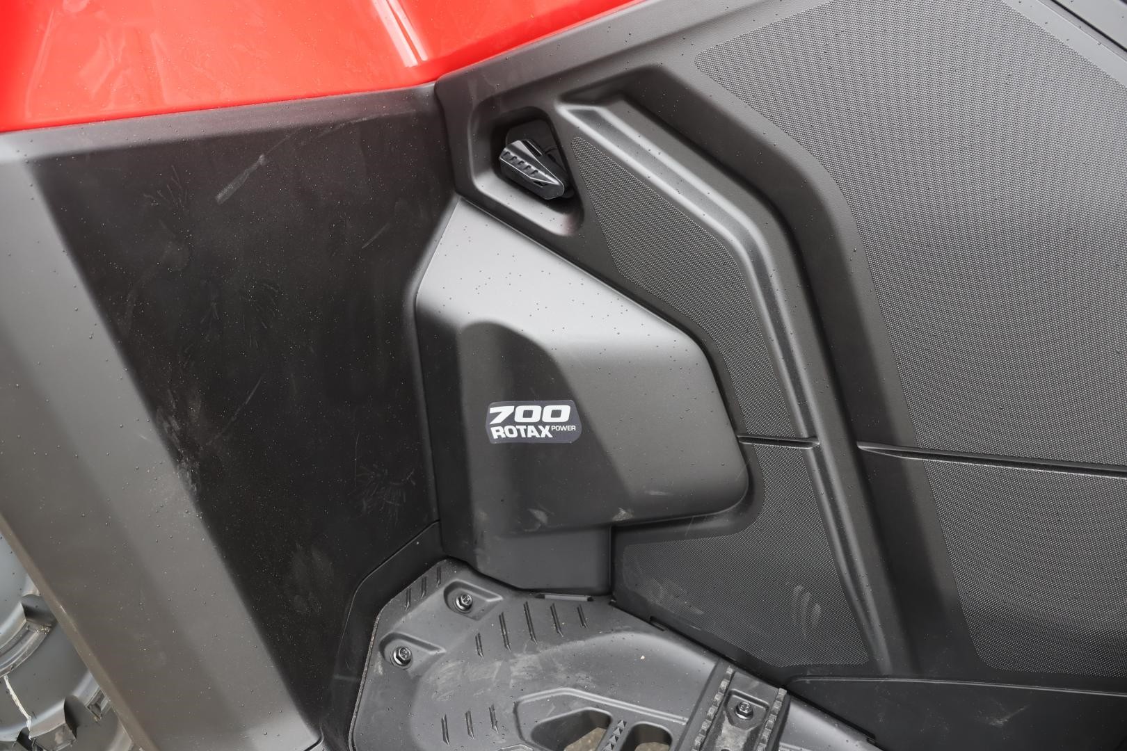 CAN-AM - Outlander MAX DPS 700 Met T ke