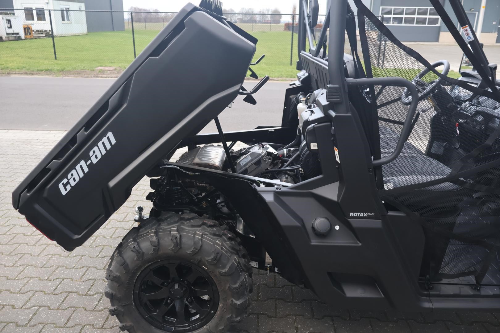 CAN-AM - TRAXTER XU 62 HD7 SSV T kentek