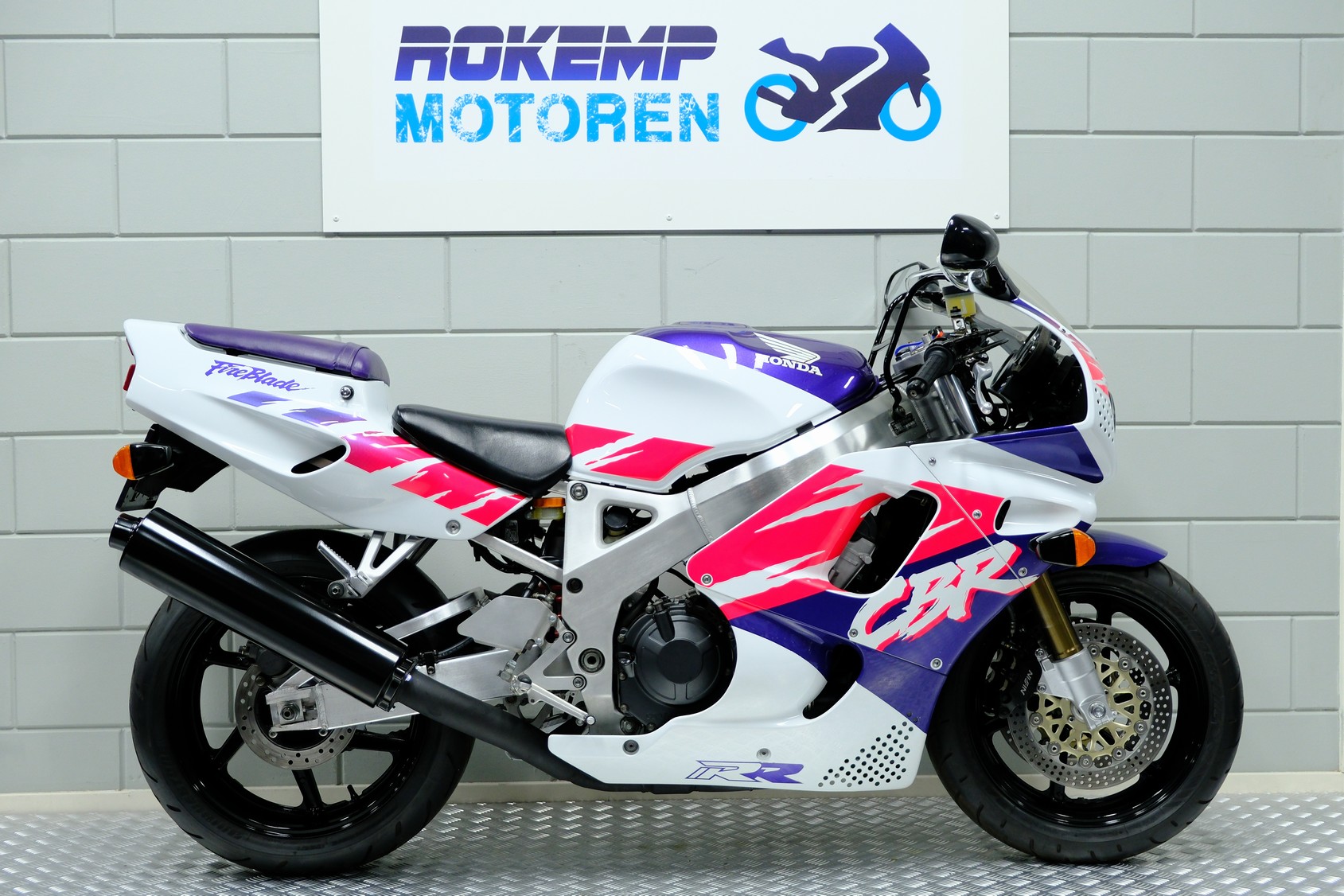 HONDA - CBR 900 RR