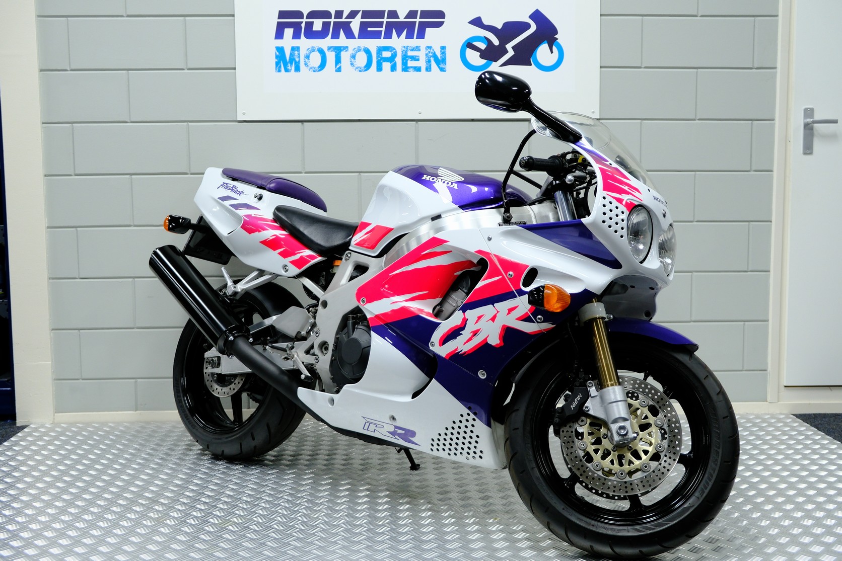 HONDA - CBR 900 RR