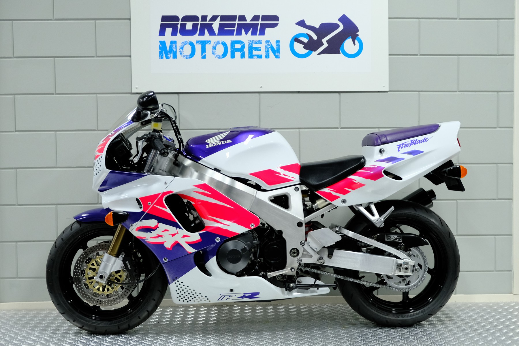 HONDA - CBR 900 RR