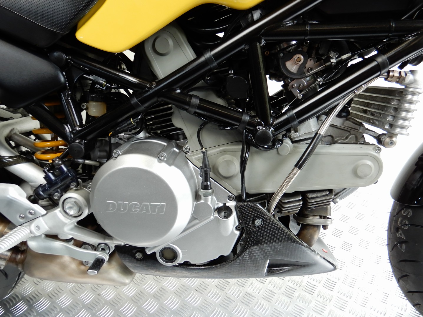 DUCATI - M 800 S2R 35 kw of vol vermoge