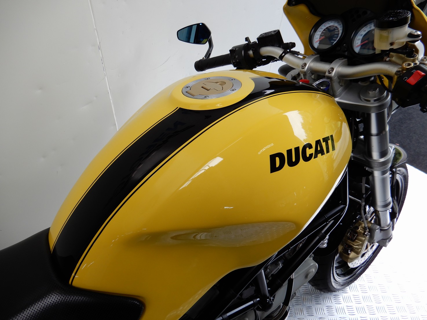 DUCATI - M 800 S2R 35 kw of vol vermoge