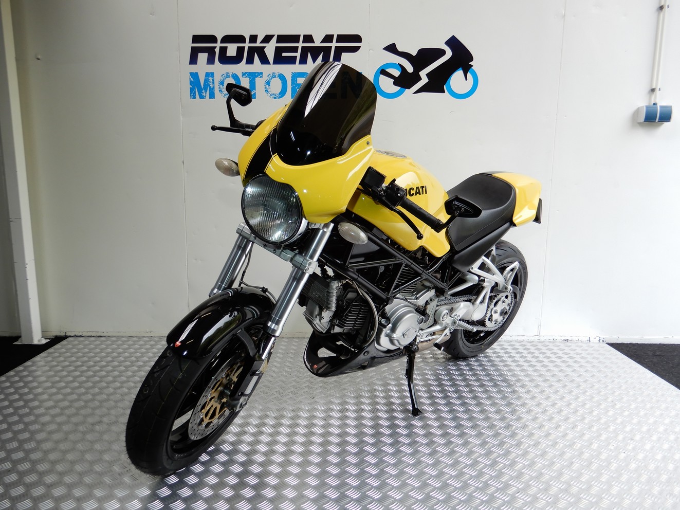DUCATI - M 800 S2R 35 kw of vol vermoge