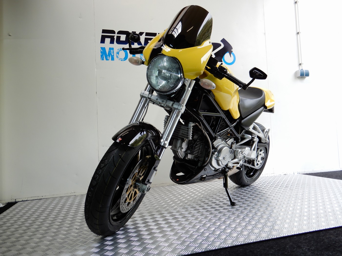 DUCATI - M 800 S2R 35 kw of vol vermoge