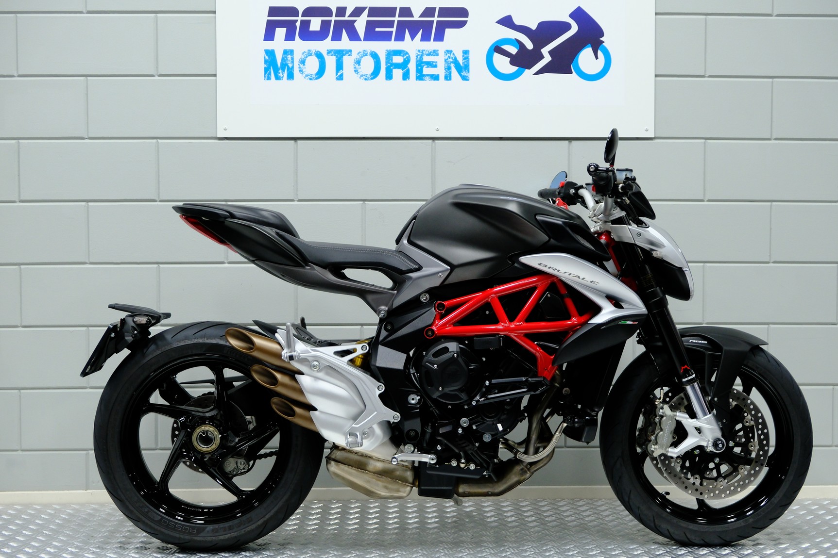 MV AGUSTA - BRUTALE 800 ROSSO