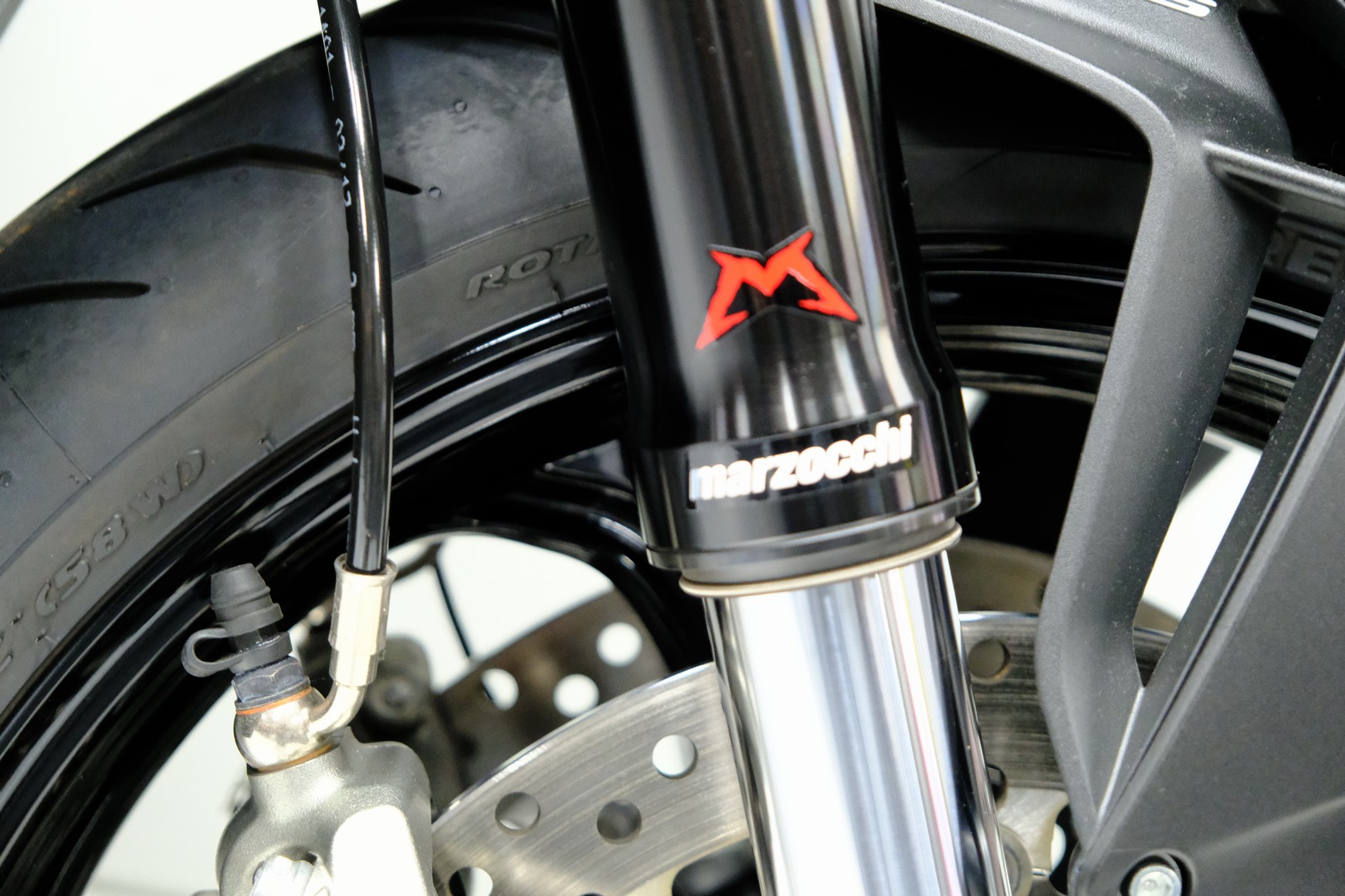 MV AGUSTA - BRUTALE 800 ROSSO