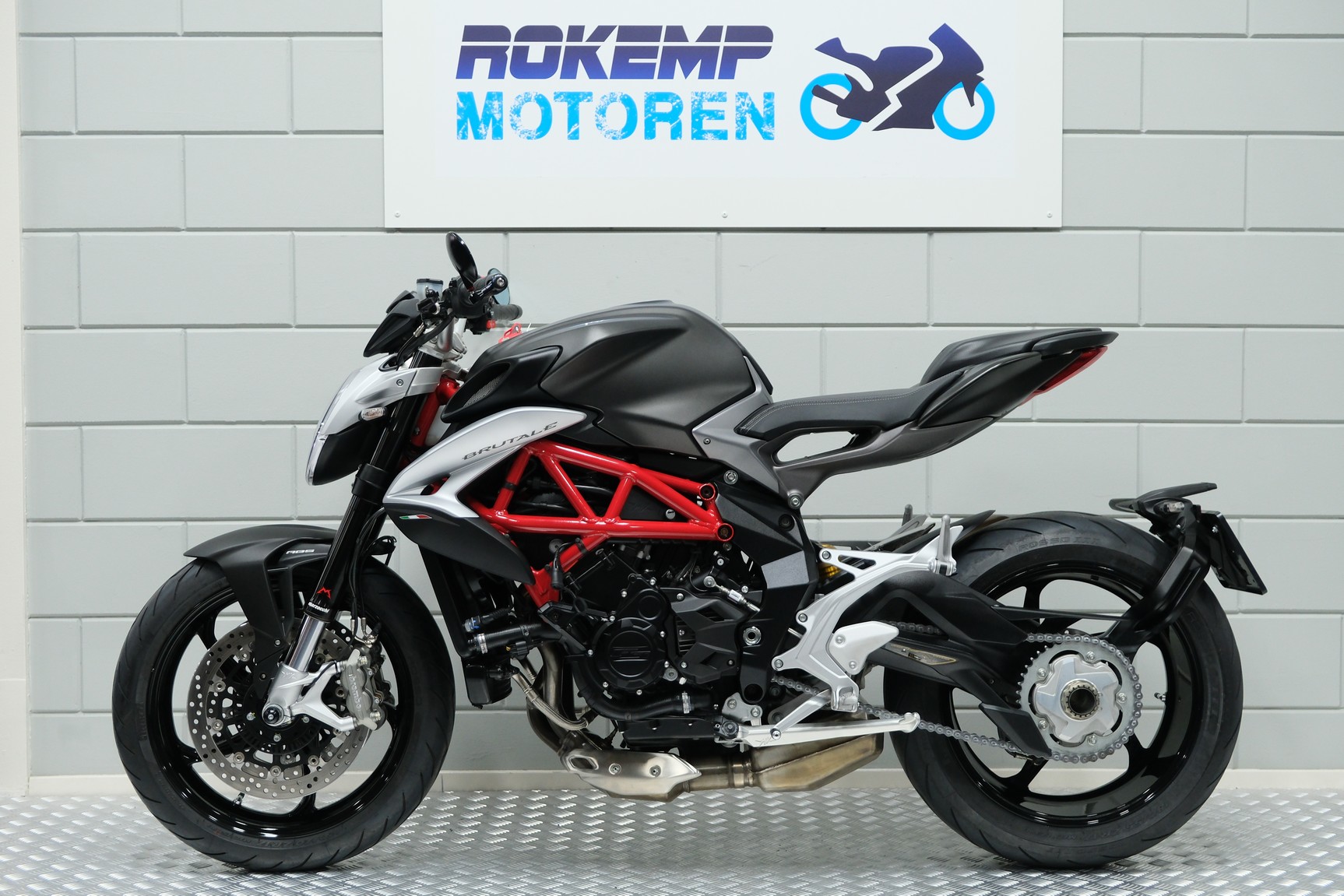 MV AGUSTA - BRUTALE 800 ROSSO