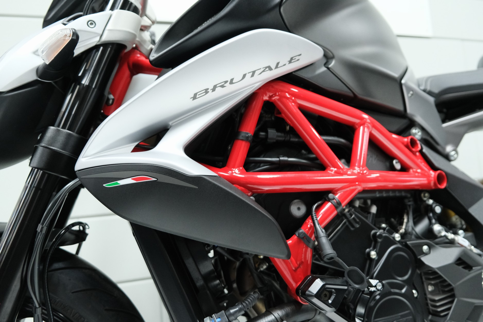 MV AGUSTA - BRUTALE 800 ROSSO