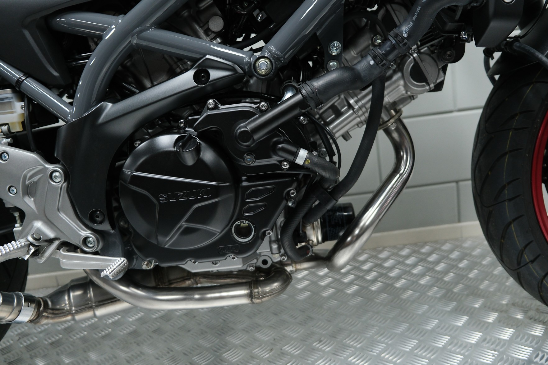 SUZUKI - SV 650 A