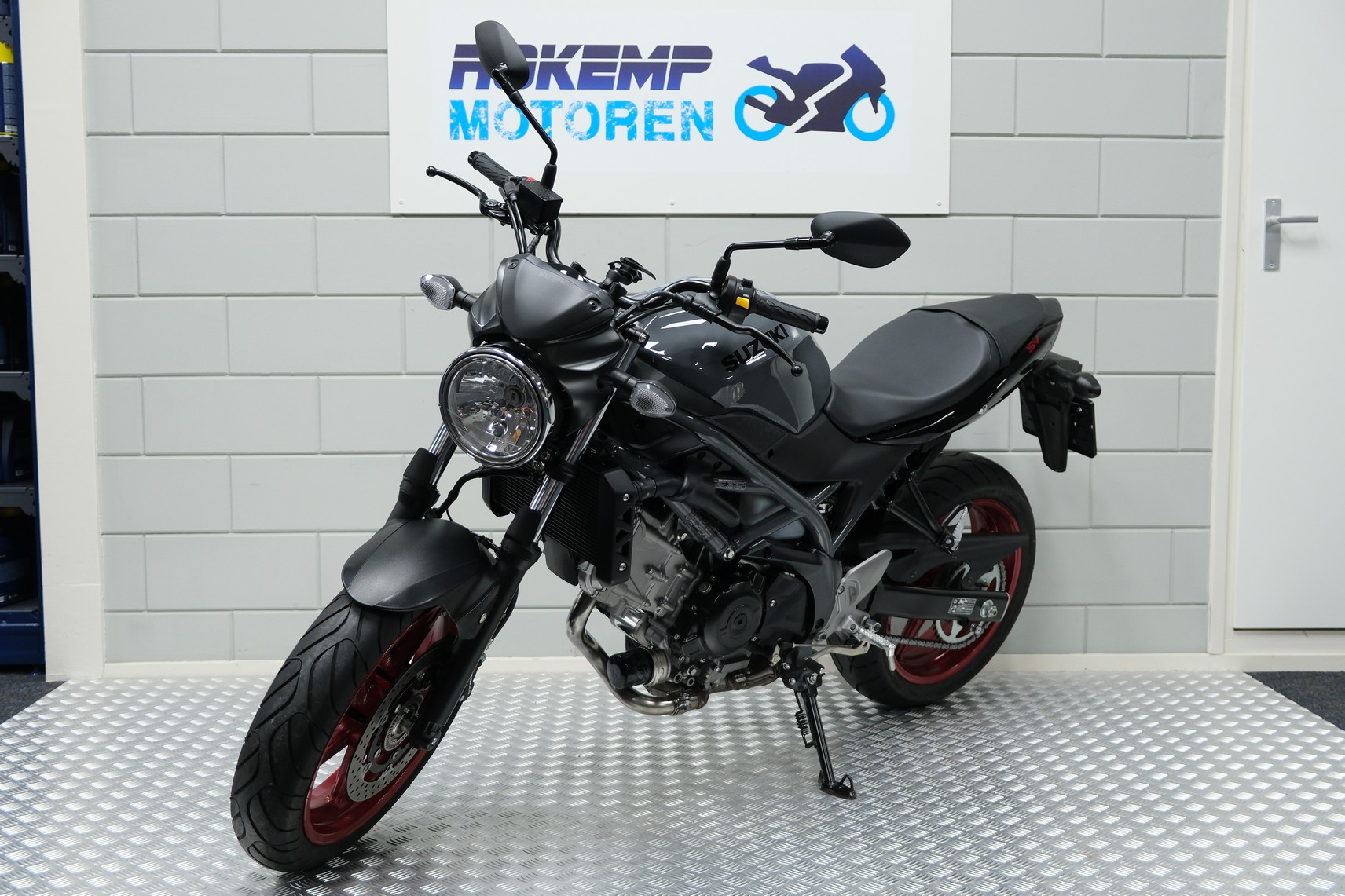 SUZUKI - SV 650 A