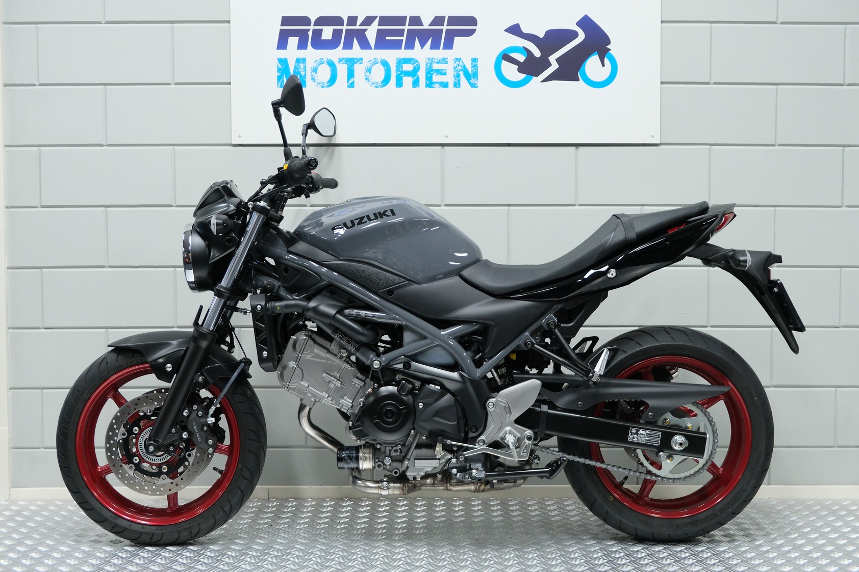 SUZUKI - SV 650 A