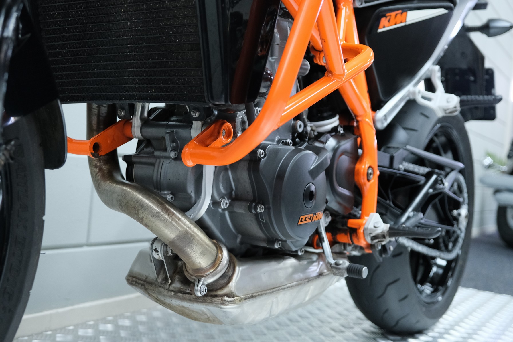 KTM - 690 DUKE ABS