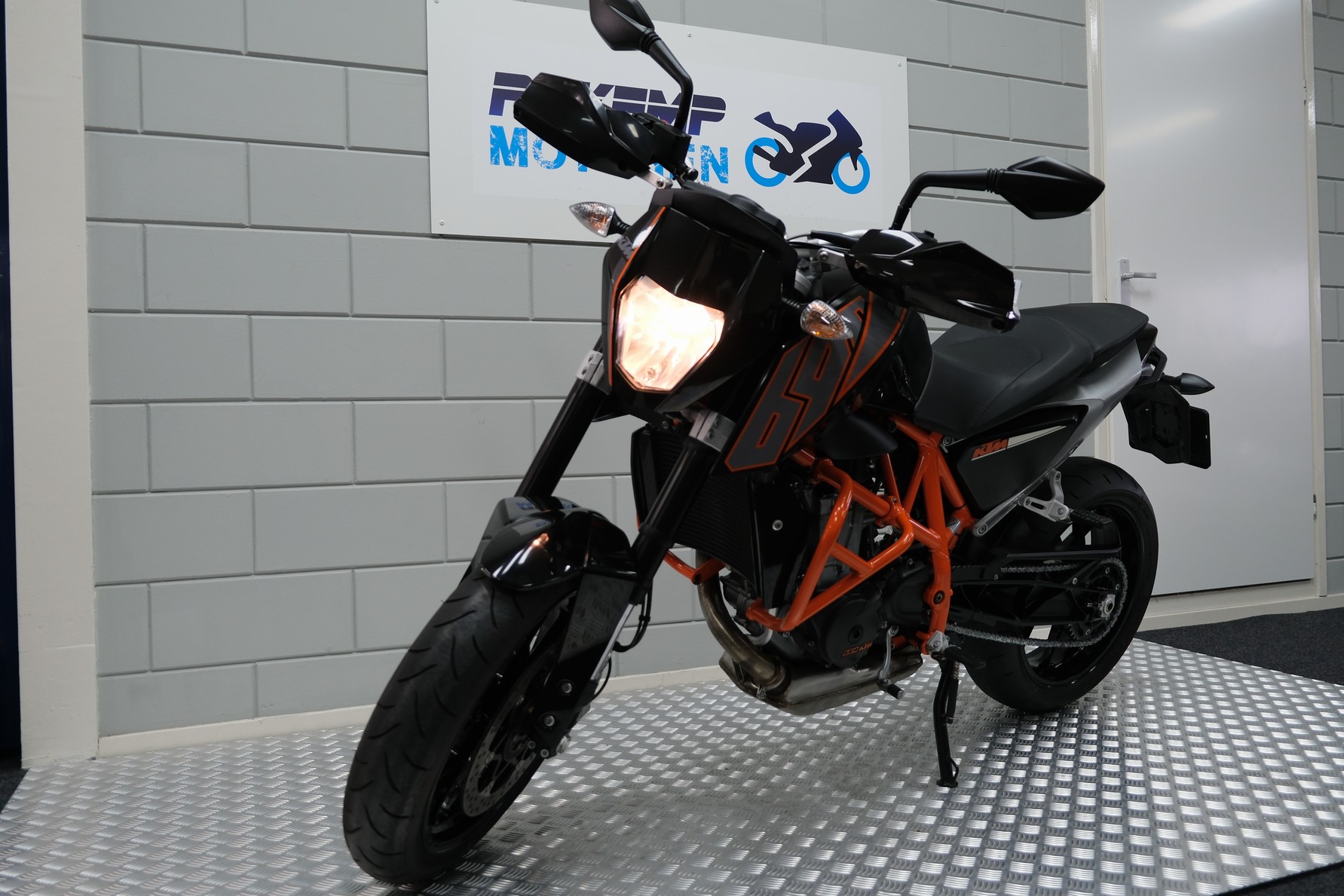 KTM - 690 DUKE ABS
