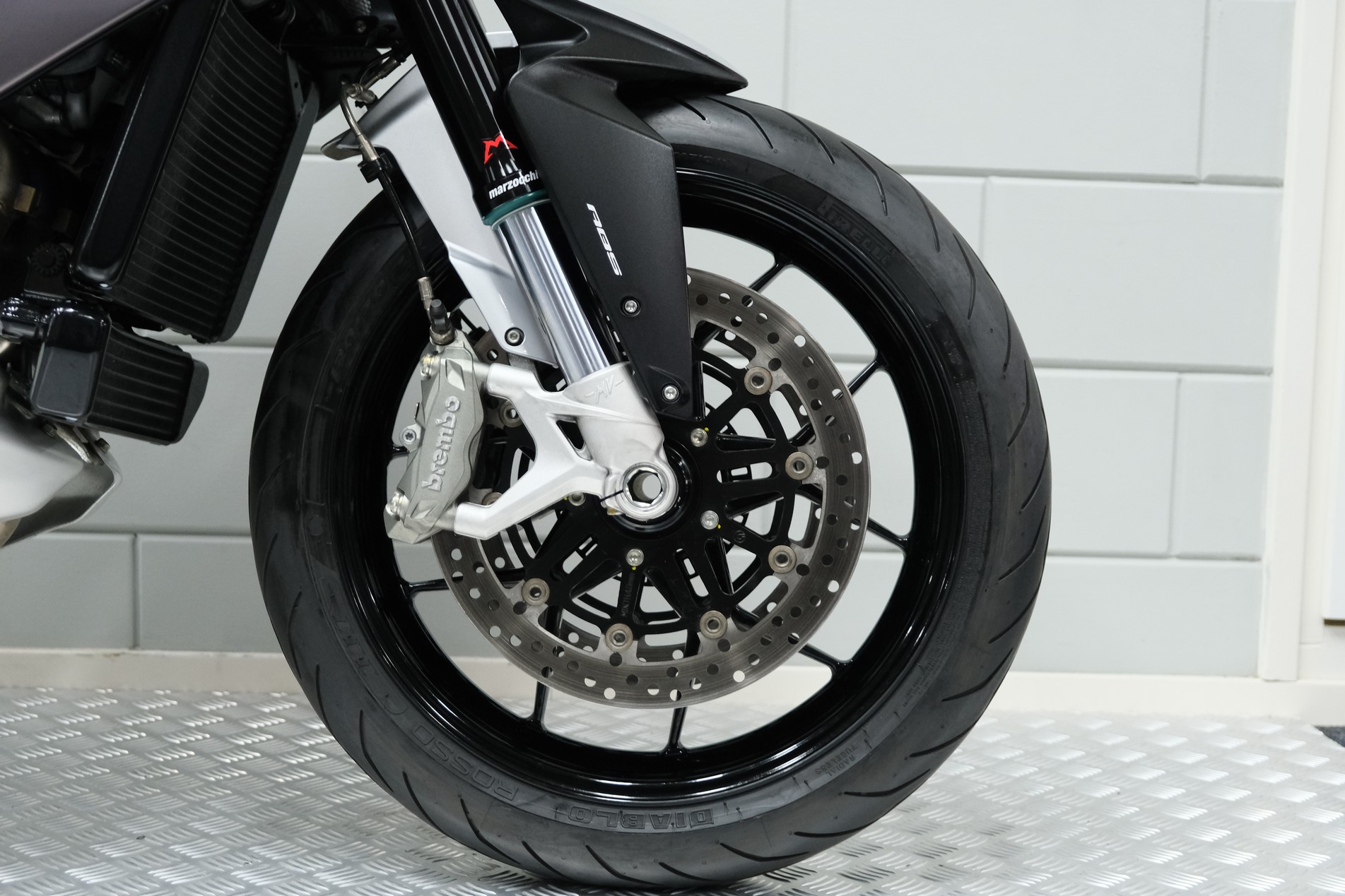 MV AGUSTA - STRADALE 800 ABS