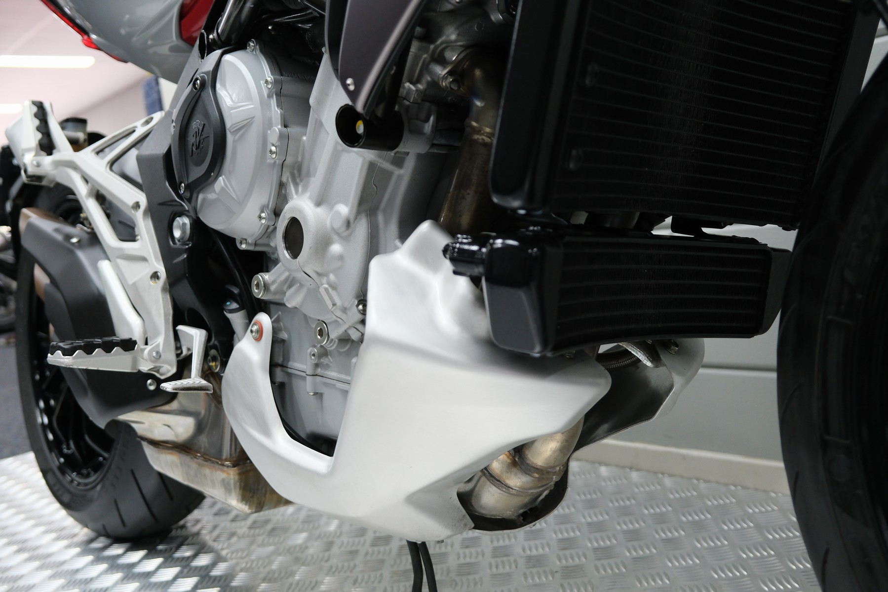 MV AGUSTA - STRADALE 800 ABS