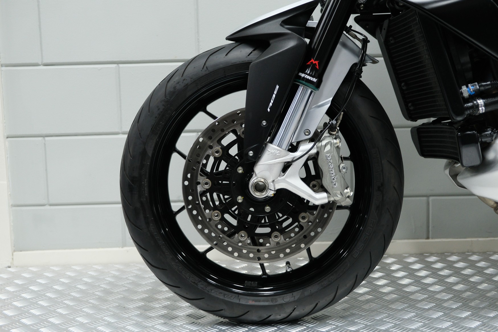MV AGUSTA - STRADALE 800 ABS