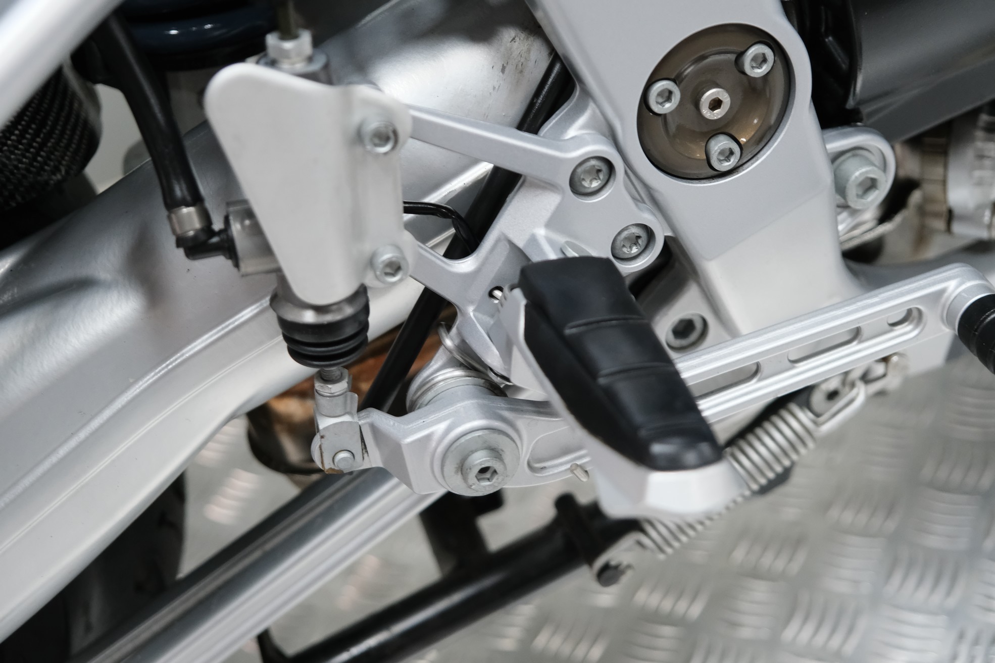 BMW - R1100 S