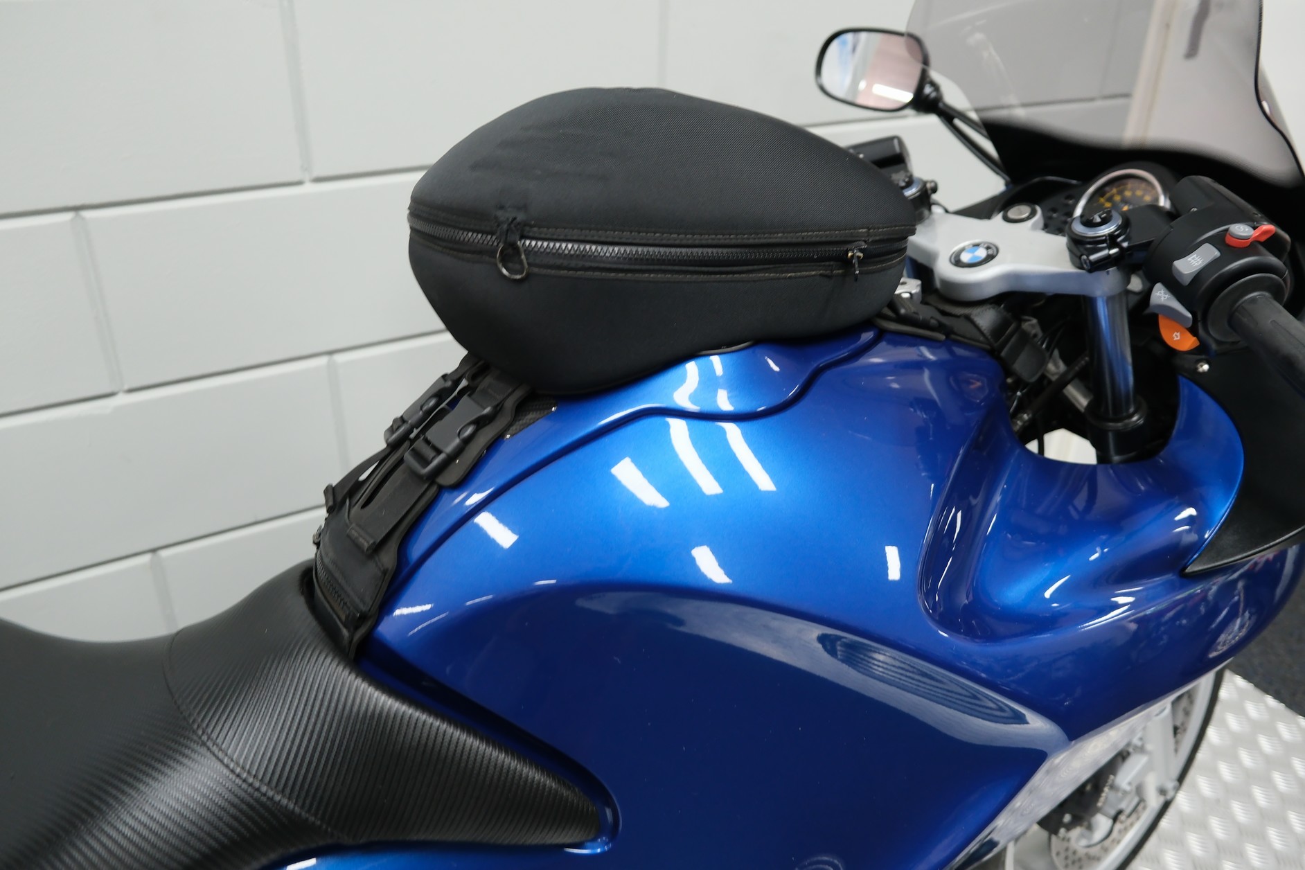 BMW - R1100 S