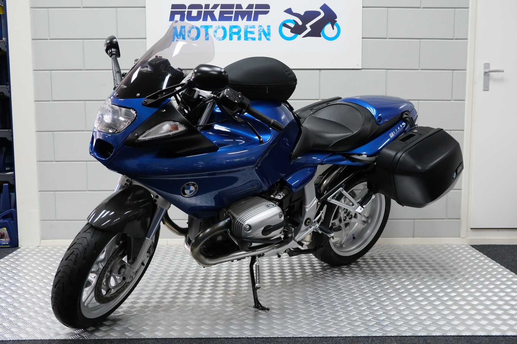 BMW - R1100 S