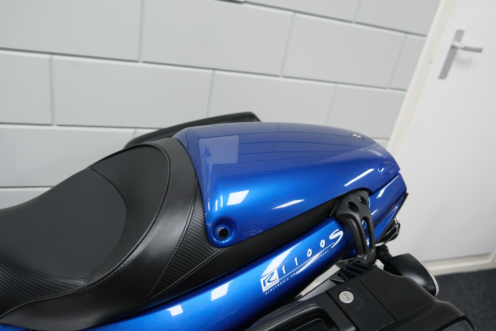 BMW - R1100 S