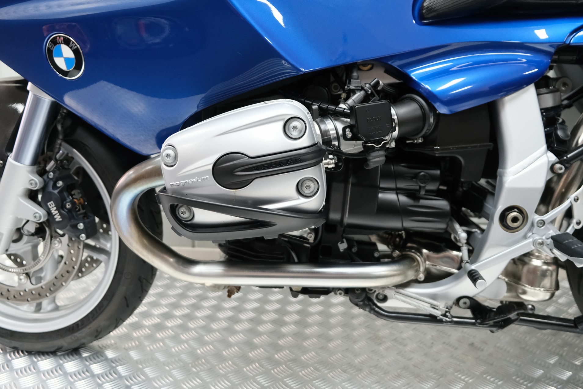 BMW - R1100 S