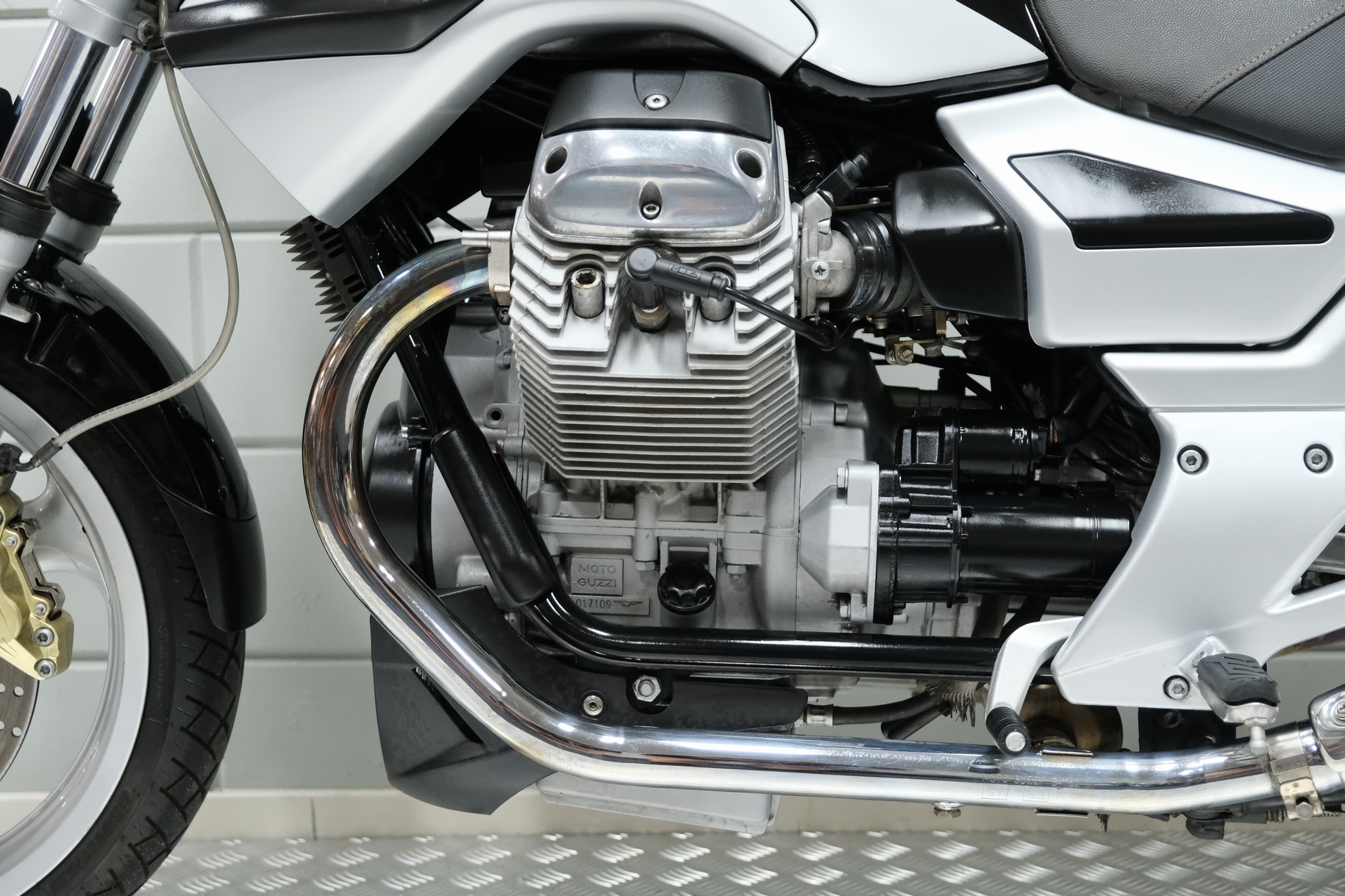 MOTO GUZZI - BREVA 750 I.E. TOUR