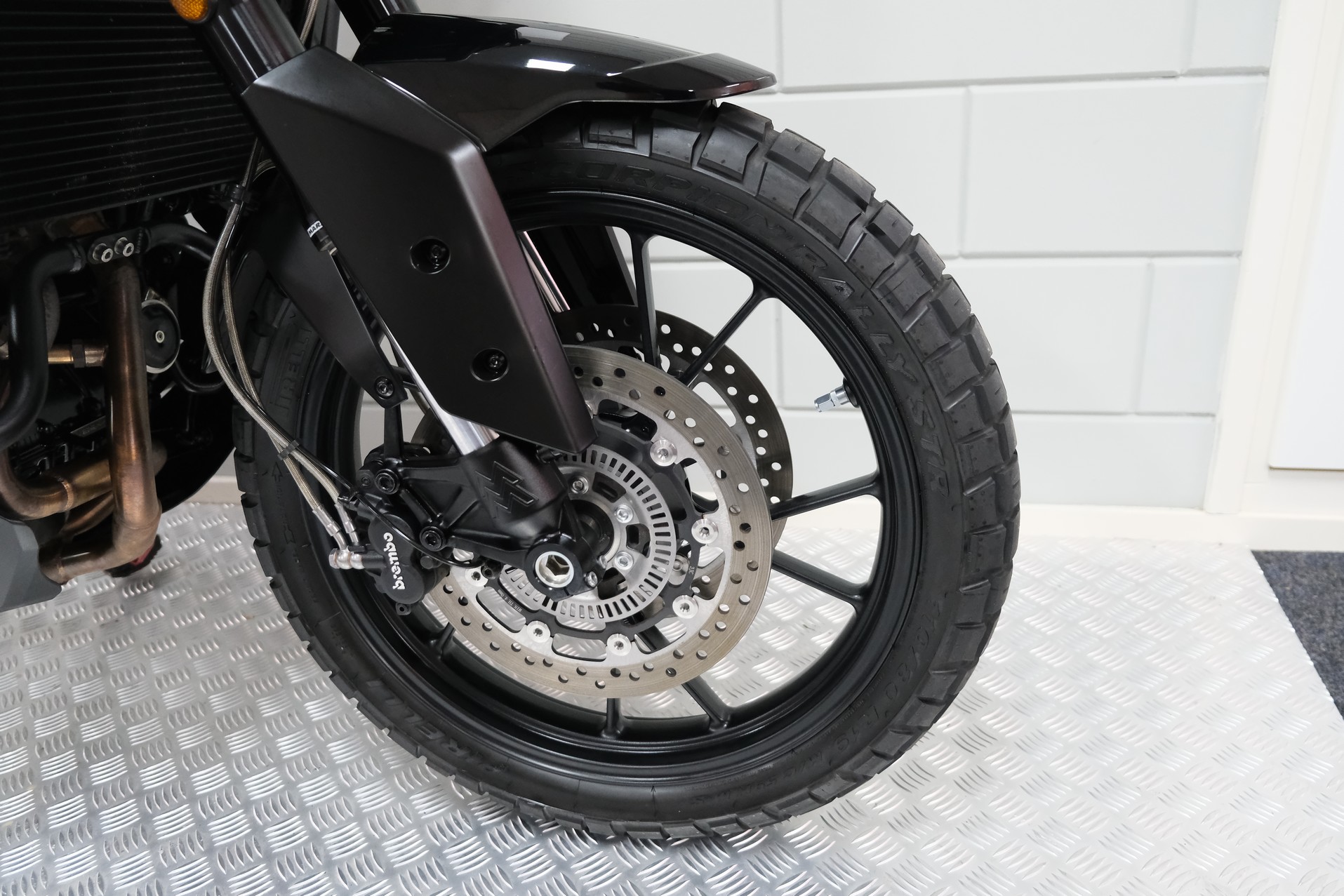 MOTO MORINI - X-CAPE 650 ALL-ROAD