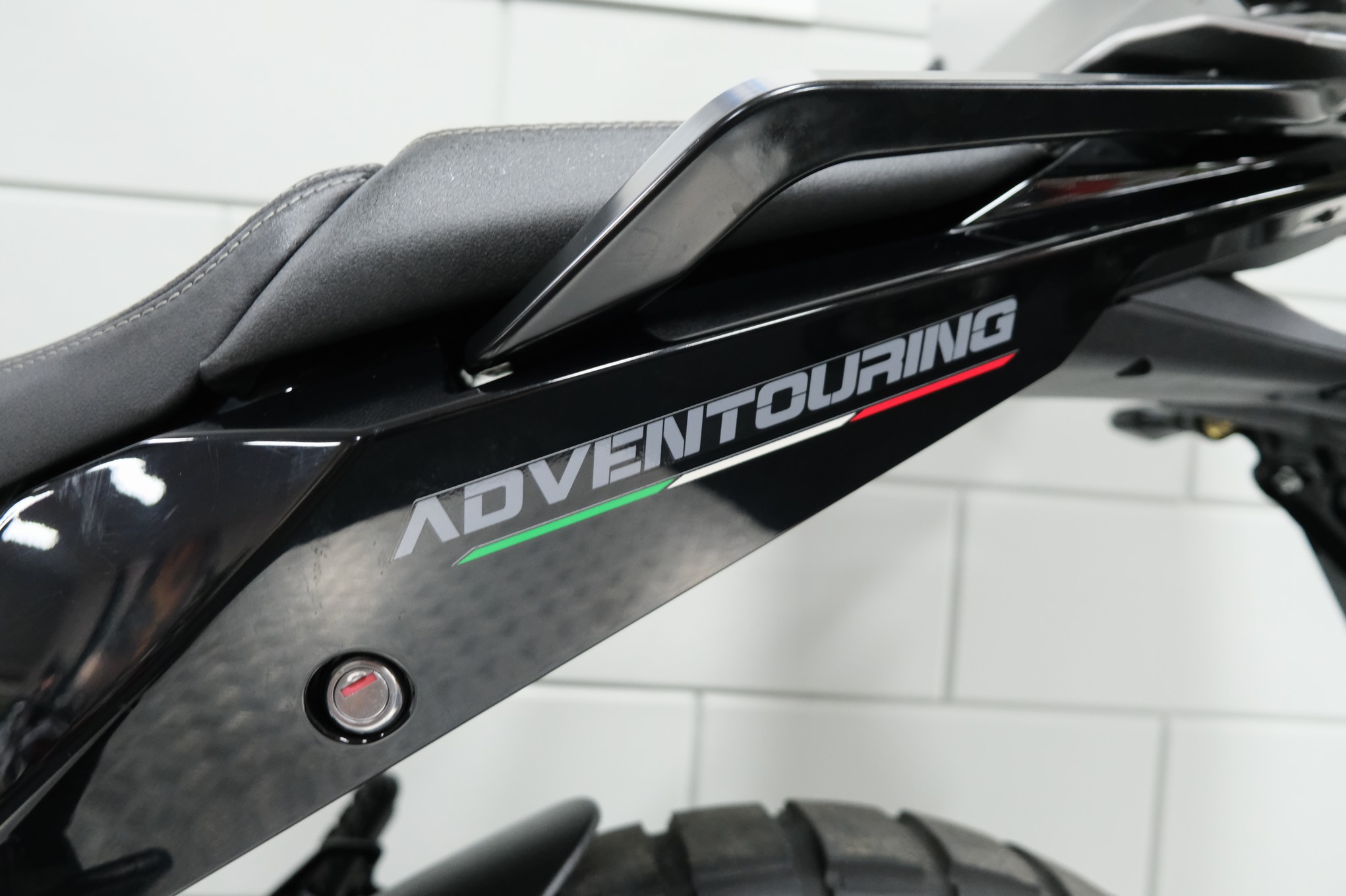 MOTO MORINI - X-CAPE 650 ALL-ROAD