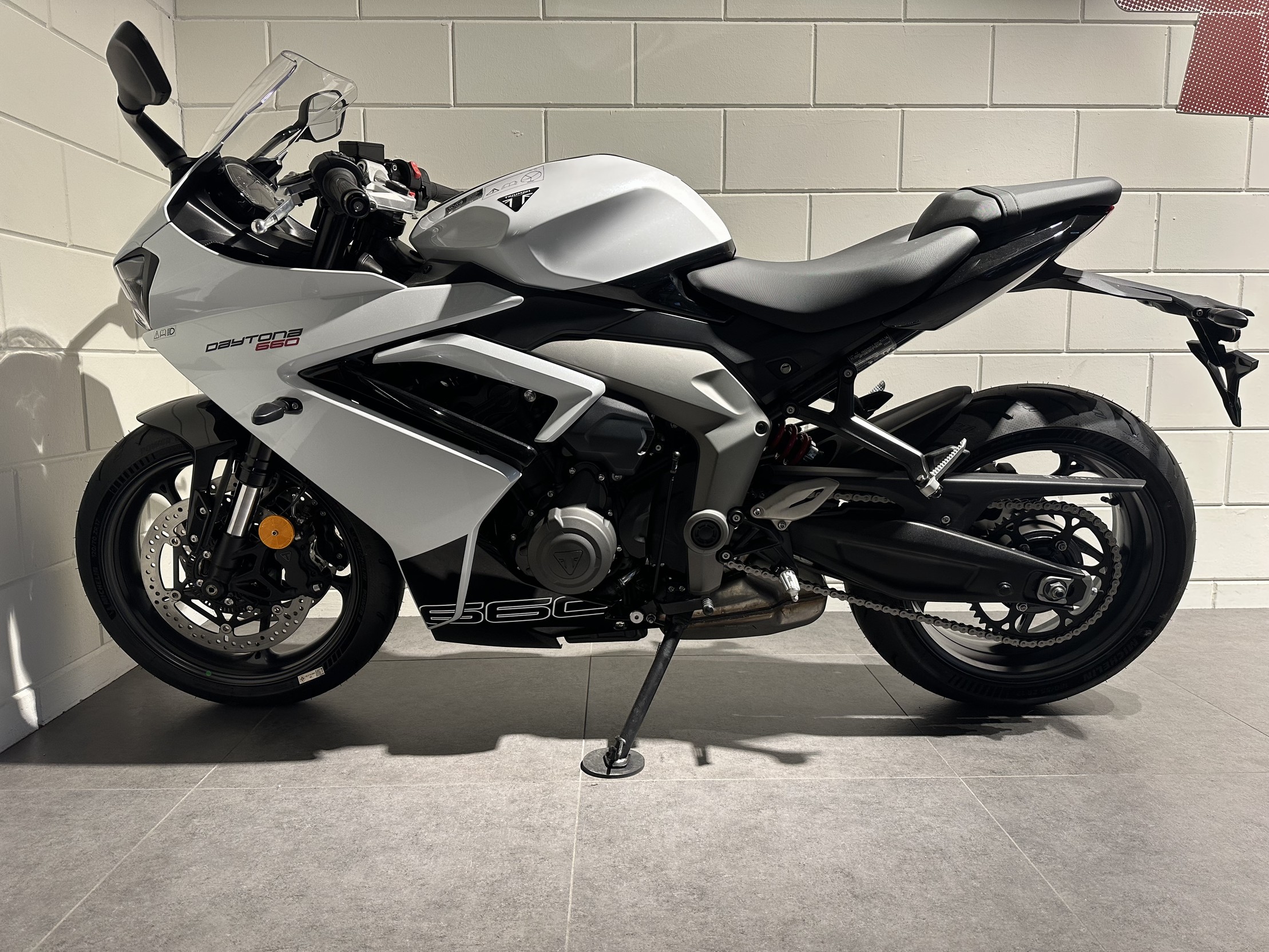 TRIUMPH - DAYTONA 660