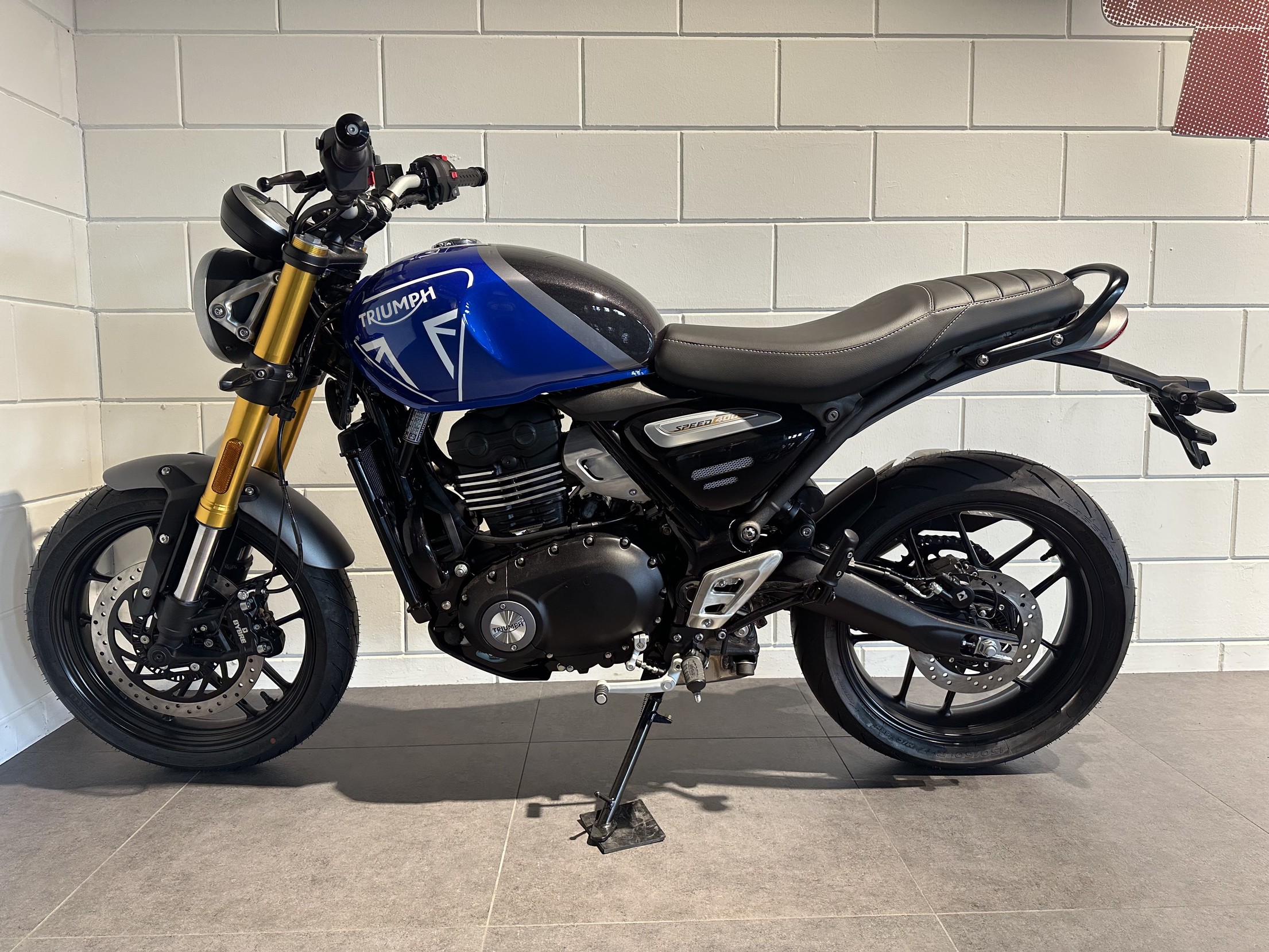 TRIUMPH - SPEED 400