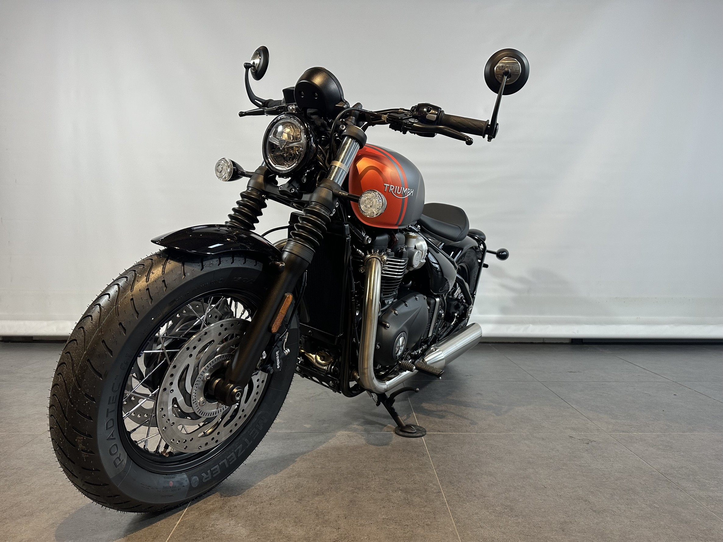 TRIUMPH - BONNEVILLE BOBBER