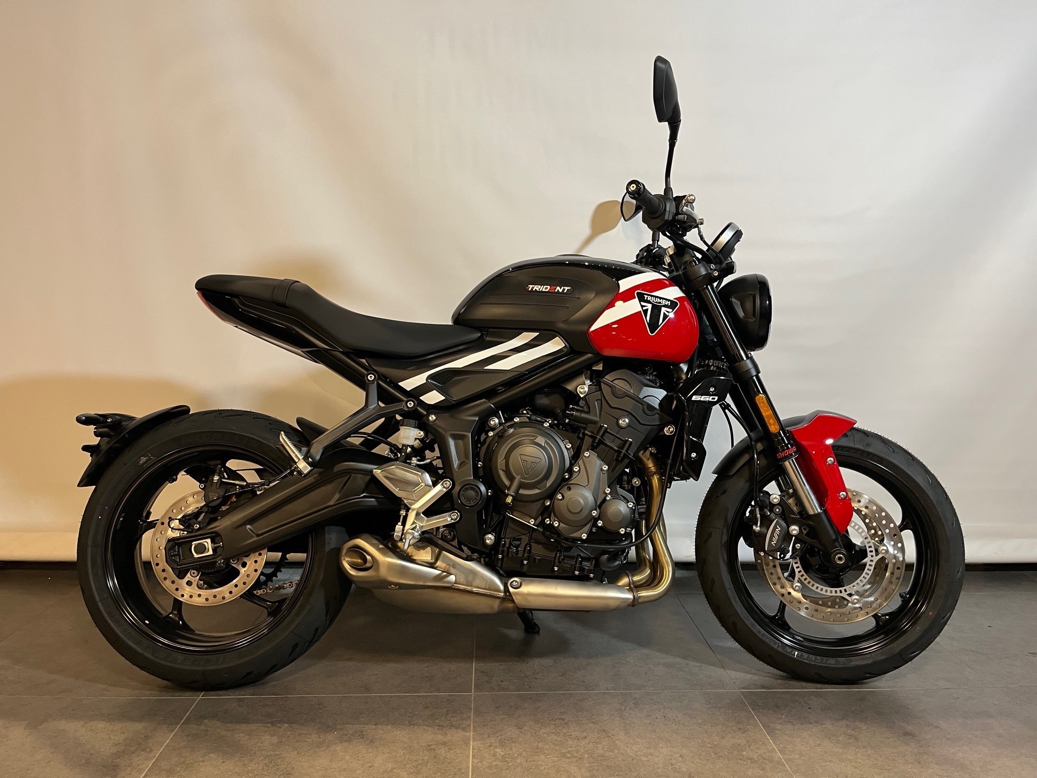TRIUMPH - TRIDENT 660