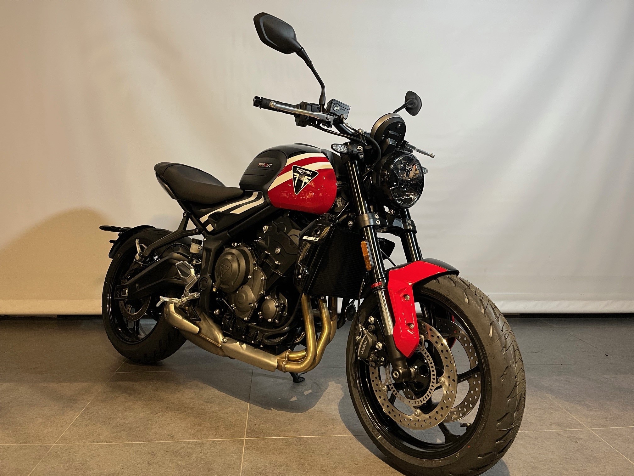 TRIUMPH - TRIDENT 660