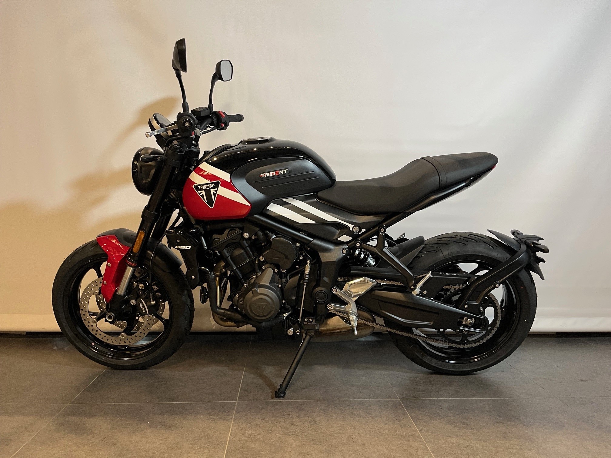 TRIUMPH - TRIDENT 660
