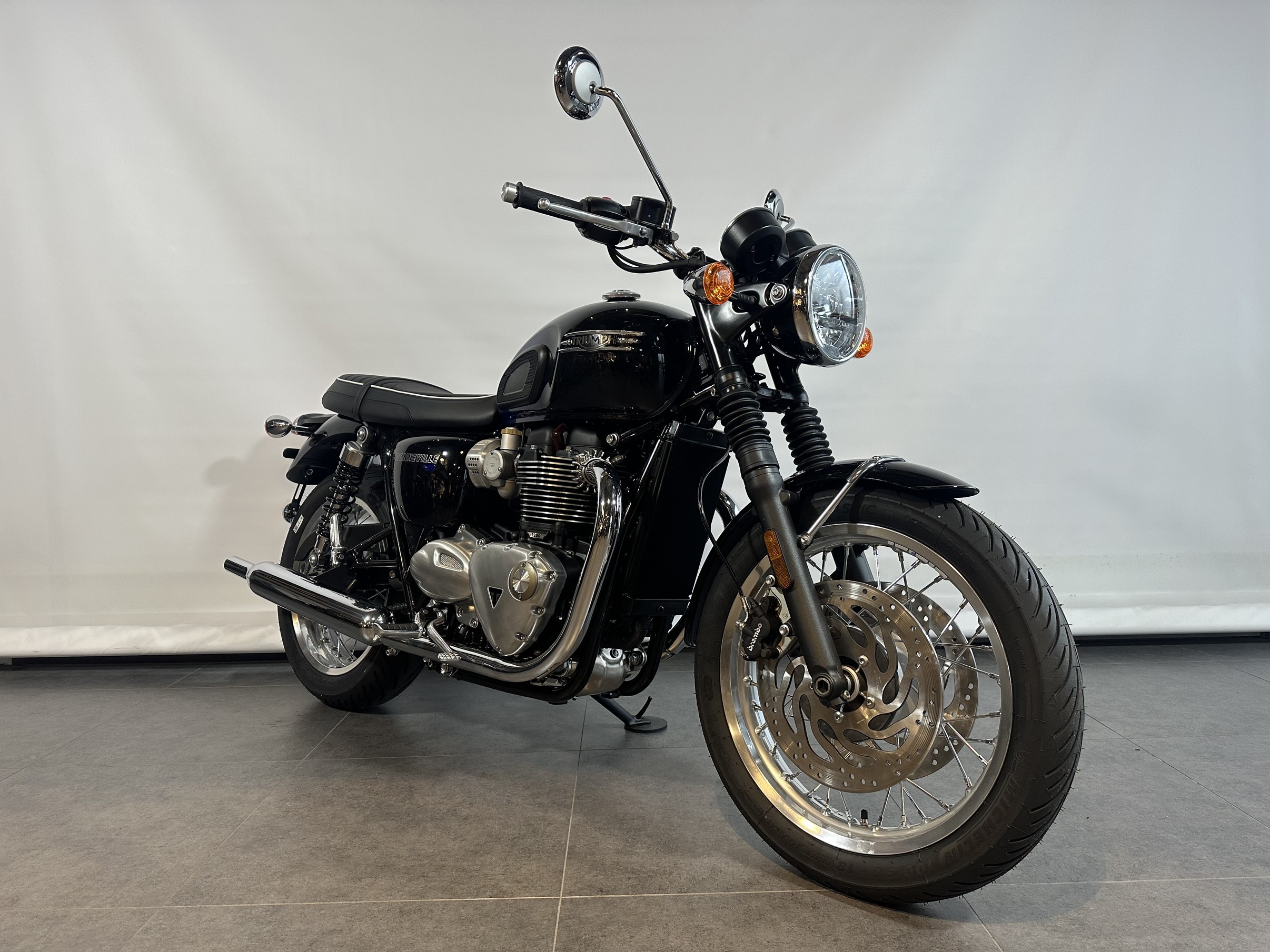 TRIUMPH - BONNEVILLE T120