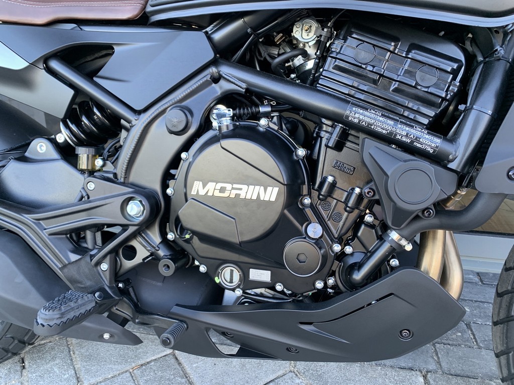 MOTO MORINI - Seiemezzo SCR