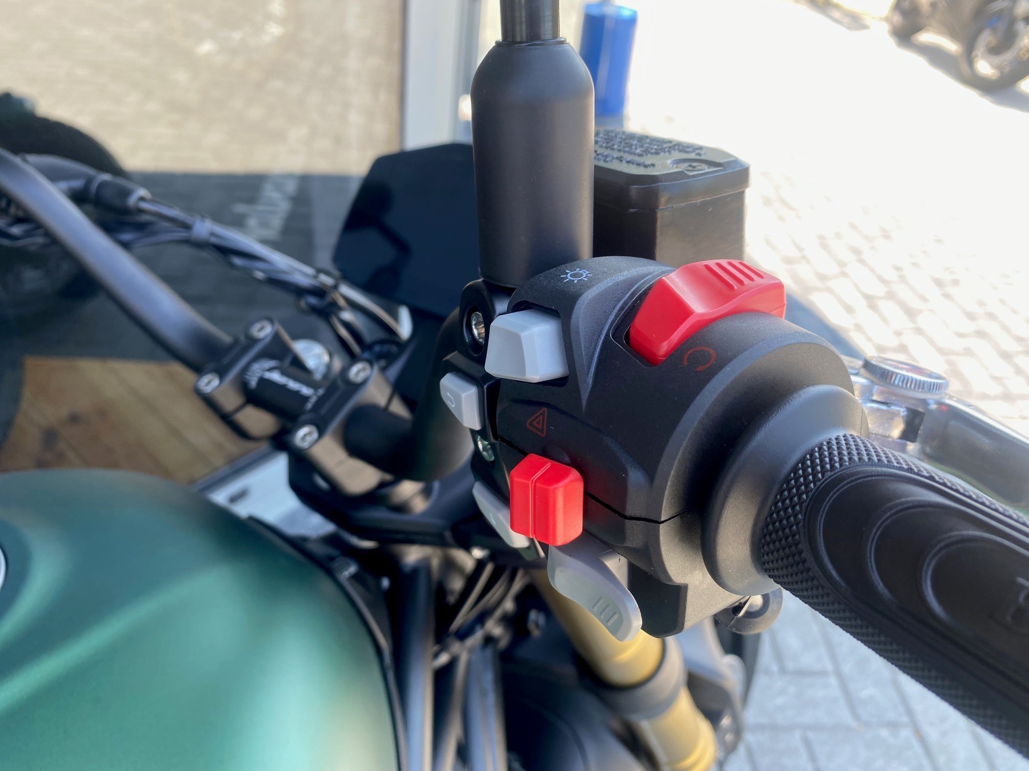 BENELLI - LEONCINO 800
